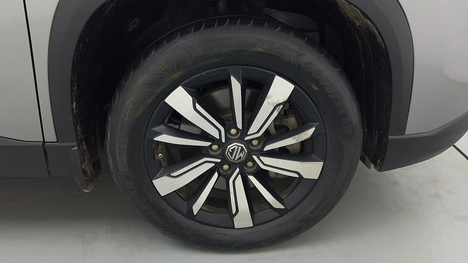 Used 2019 MG Motors Hector Sharp 1.5 DCT Petrol Petrol Automatic tyres RIGHT FRONT TYRE RIM VIEW