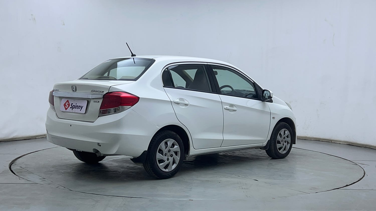 Used 2015 Honda Amaze 1.5 S i-DTEC Diesel Manual exterior RIGHT REAR CORNER VIEW