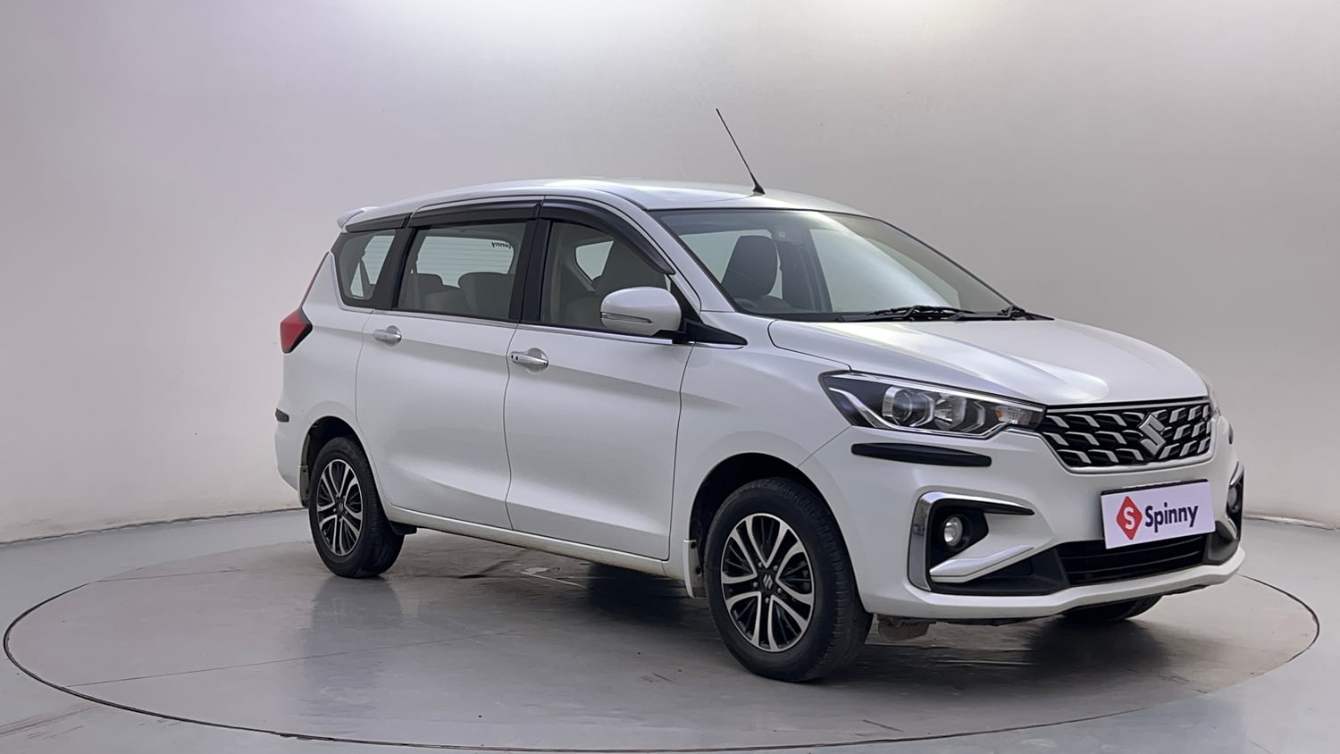 Used 2023 Maruti Suzuki Ertiga ZXi AT Petrol Automatic exterior RIGHT FRONT CORNER VIEW