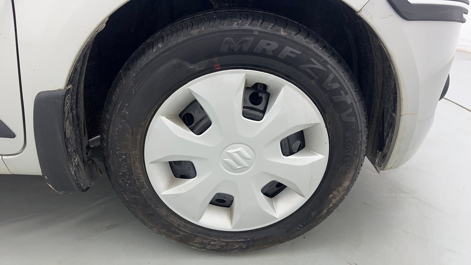 Used 2025 Maruti Suzuki Wagon R VXI 1.0 Petrol Manual tyres RIGHT FRONT TYRE RIM VIEW