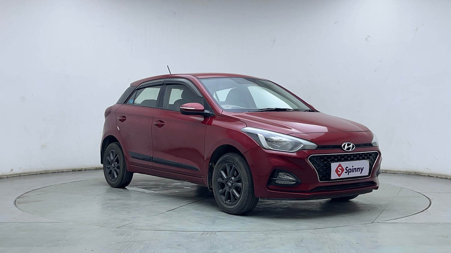 Used 2020 Hyundai Elite i20 Sportz Plus 1.2 Petrol Manual exterior RIGHT FRONT CORNER VIEW