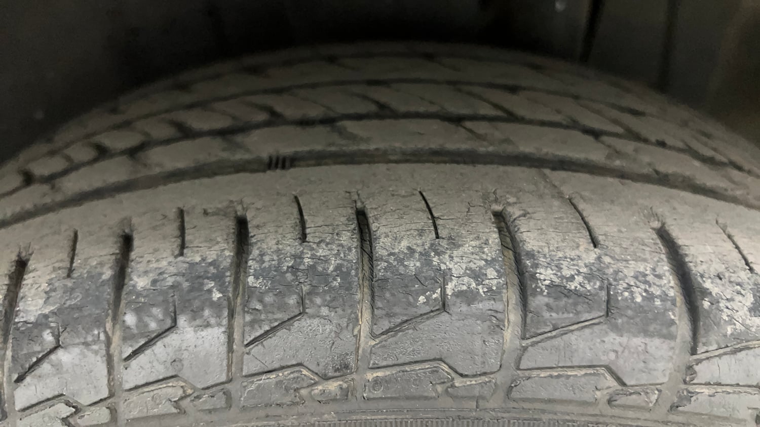 Used 2020 Maruti Suzuki S-Cross Zeta Petrol Manual tyres LEFT REAR TYRE TREAD VIEW