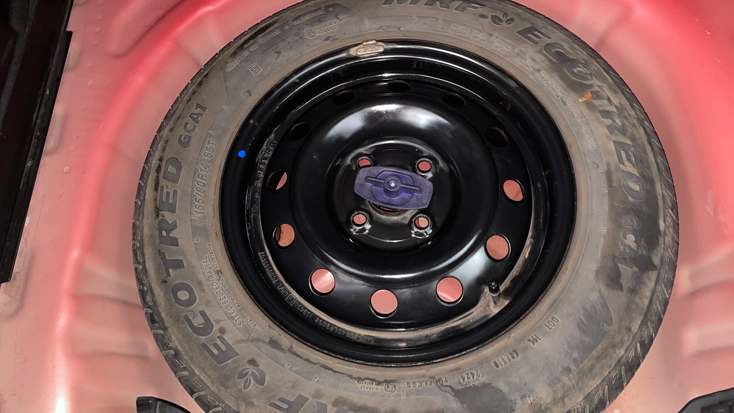 Used 2024 Maruti Suzuki Swift VXi (O) AMT Petrol Automatic tyres SPARE TYRE VIEW
