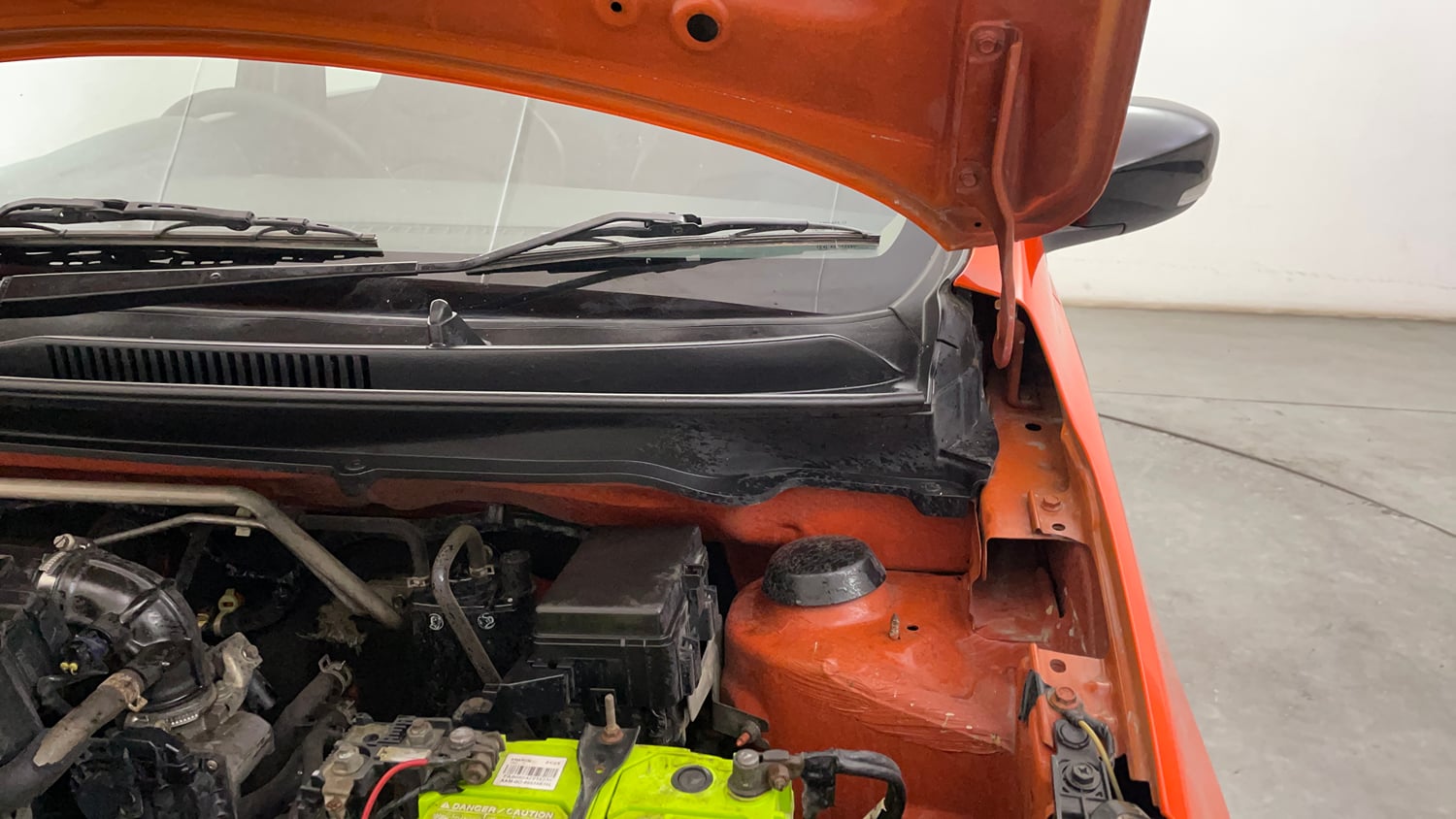 Used 2018 Maruti Suzuki Celerio X Zxi (O) AMT Petrol Automatic engine ENGINE LEFT SIDE HINGE & APRON VIEW