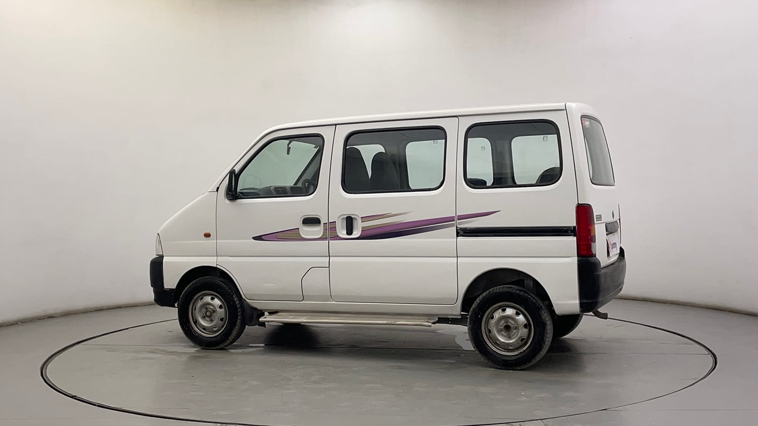 Used 2016 Maruti Suzuki Eeco 5 STR WITH A/C+HTR Petrol Manual exterior LEFT REAR CORNER VIEW