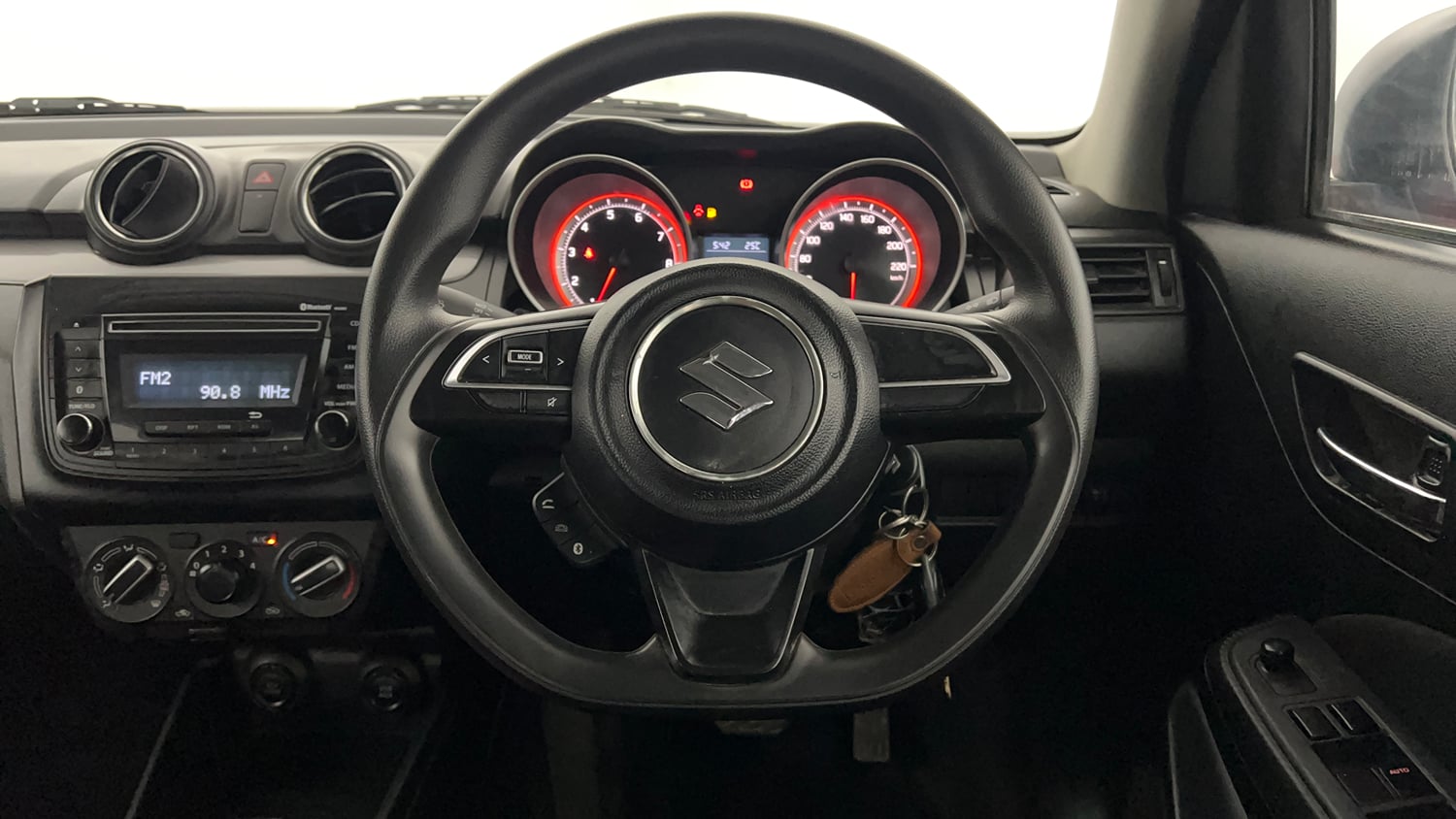Used 2018 Maruti Suzuki Swift VXi AMT Petrol Automatic interior STEERING VIEW