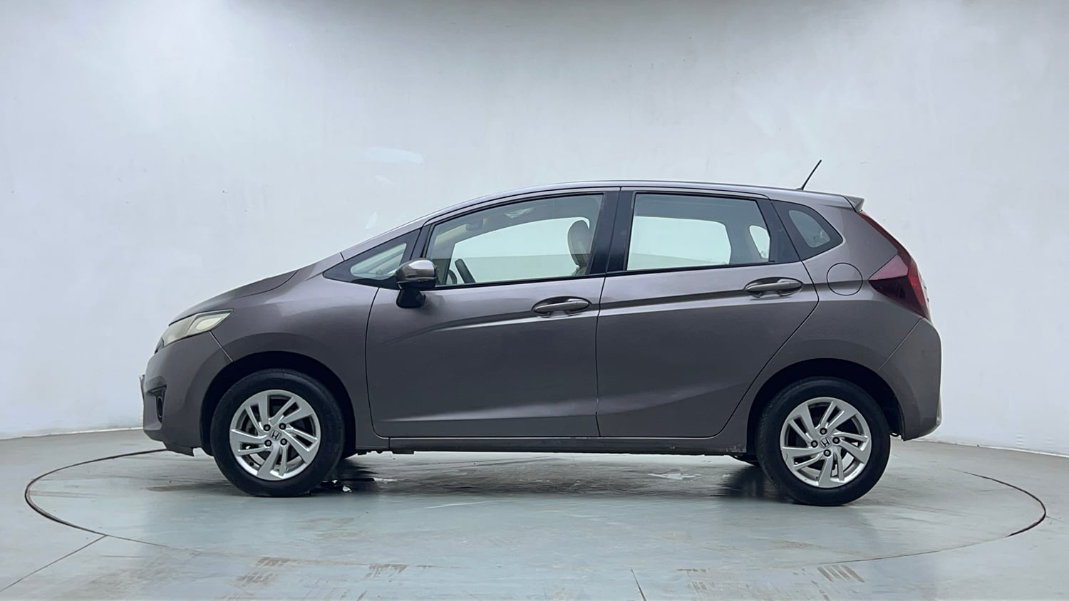 Used 2016 Honda Jazz V AT Petrol Petrol Automatic exterior LEFT SIDE VIEW
