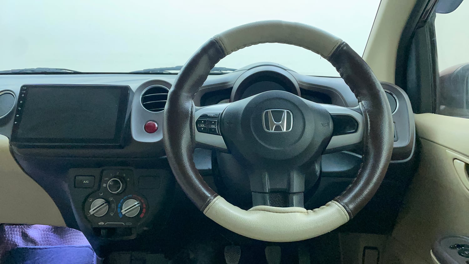 Used 2013 Honda Amaze 1.5 S i-DTEC Diesel Manual interior STEERING VIEW