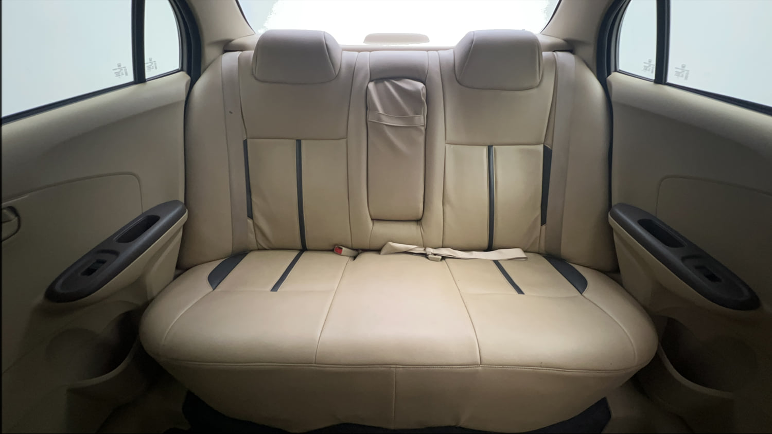 Used 2013 Honda Amaze 1.2 S i-VTEC Petrol Manual interior REAR SEAT CONDITION VIEW