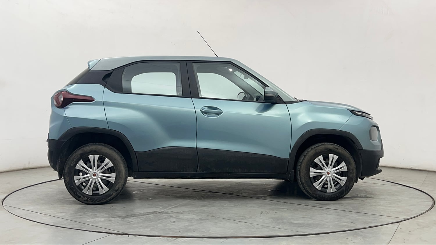 Used 2023 Tata Punch Adventure MT Petrol Manual exterior RIGHT SIDE VIEW
