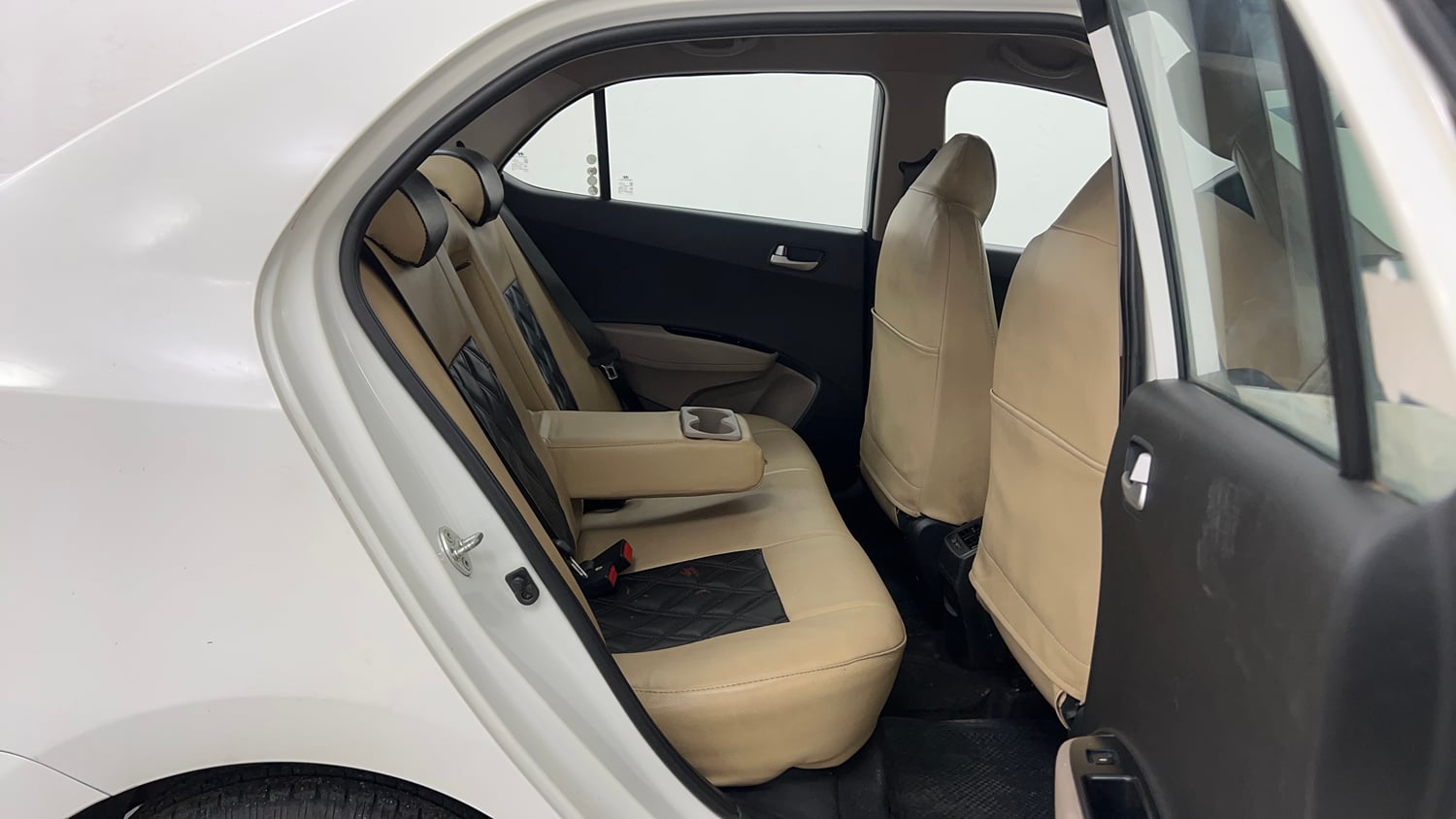 Used 2015 Hyundai Xcent S 1.2 (O) Petrol Manual interior RIGHT SIDE REAR DOOR CABIN VIEW