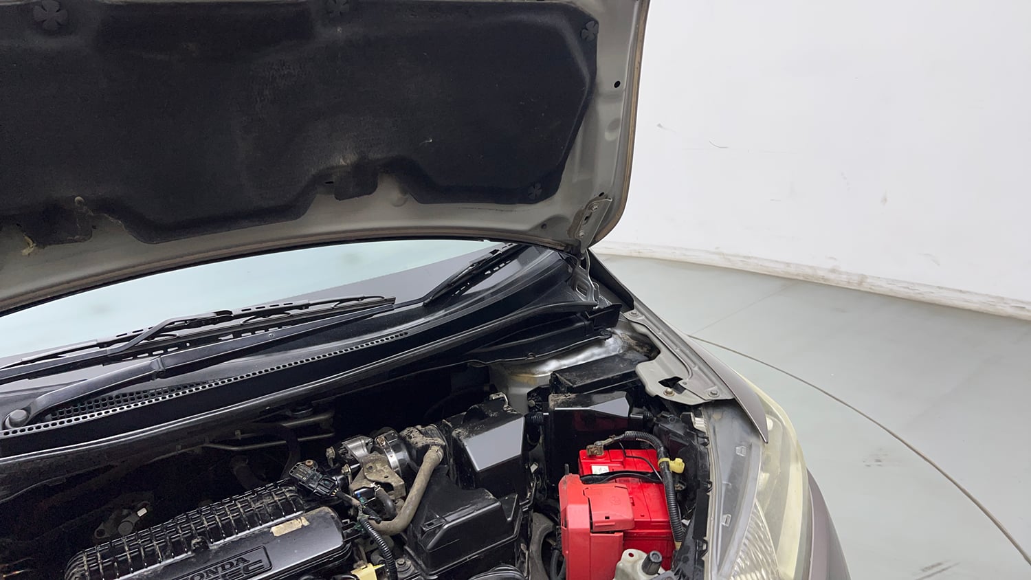 Used 2015 Honda Jazz S MT Petrol Manual engine ENGINE LEFT SIDE HINGE & APRON VIEW