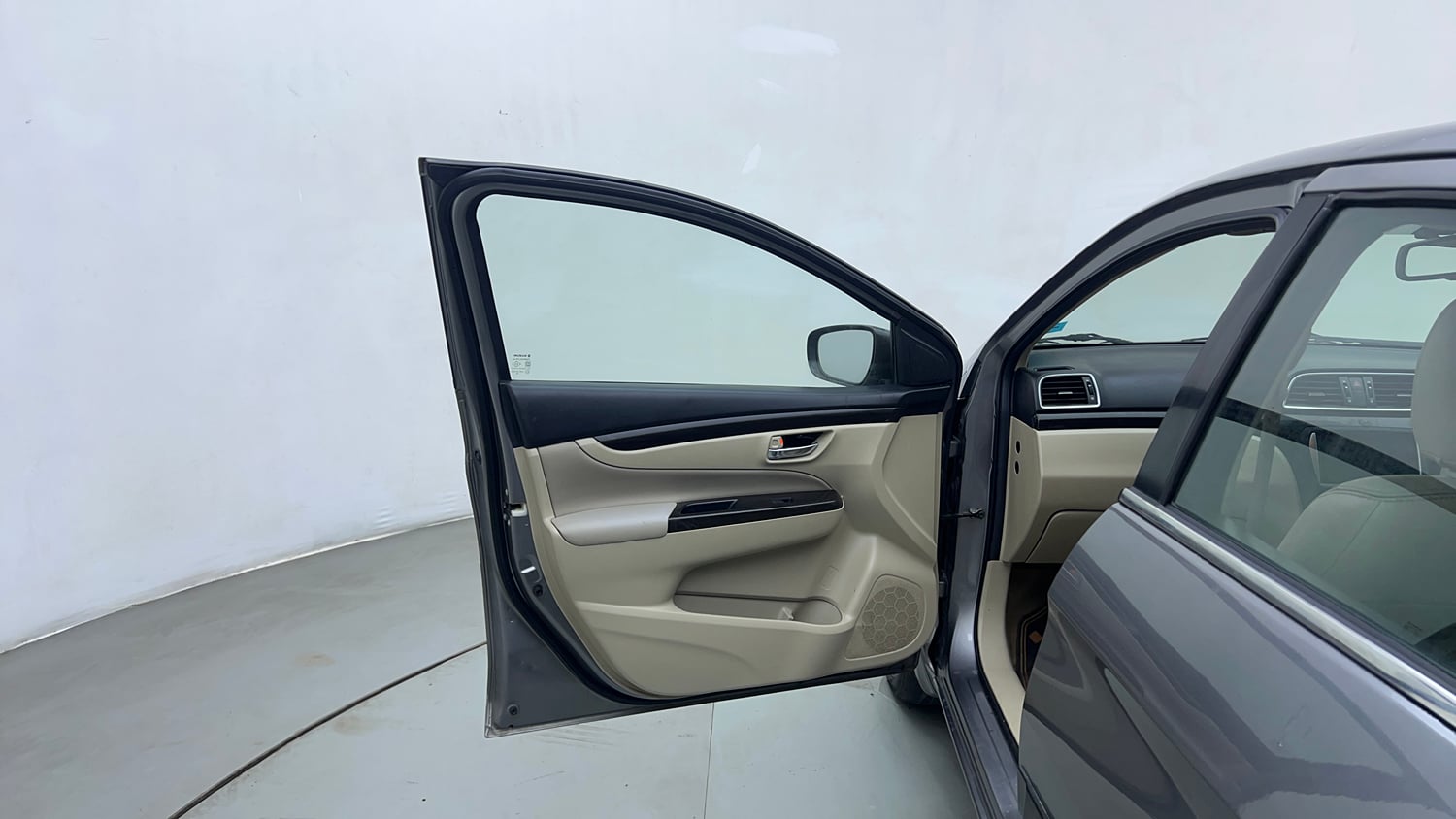 Used 2018 Maruti Suzuki Ciaz Alpha 1.4 MT Petrol Manual interior LEFT FRONT DOOR OPEN VIEW