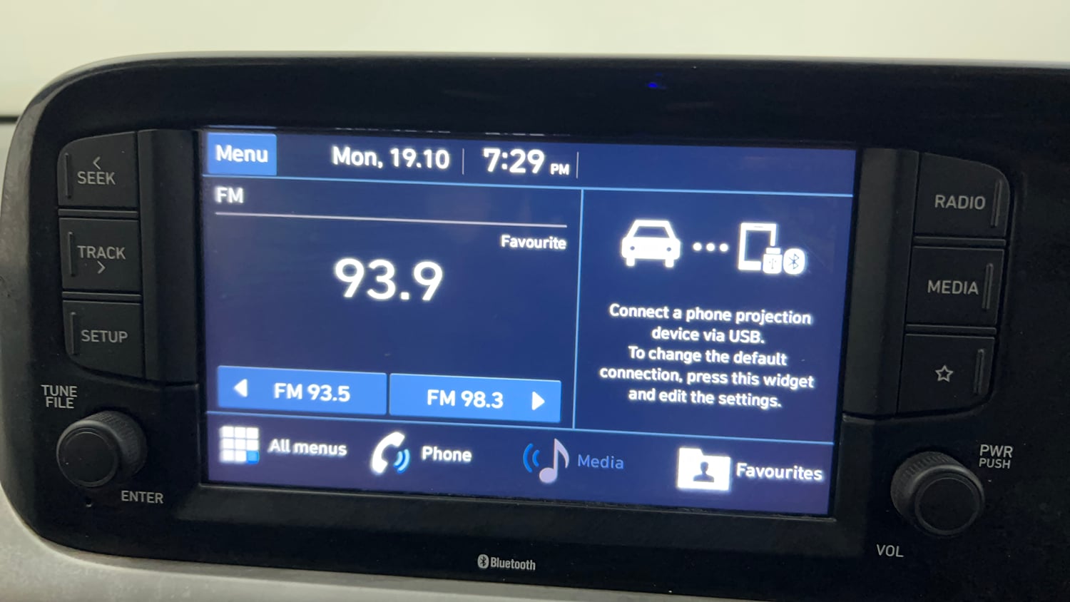 Used 2021 Hyundai Grand i10 Nios Sportz AMT 1.2 Kappa VTVT Petrol Automatic top_features Integrated (in-dash) music system