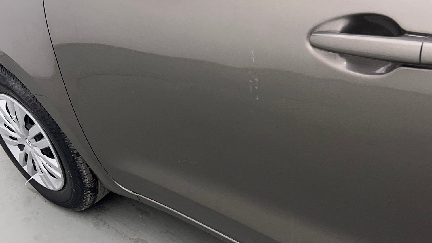 Used 2020 Maruti Suzuki Swift VXi Petrol Manual dents MINOR SCRATCH