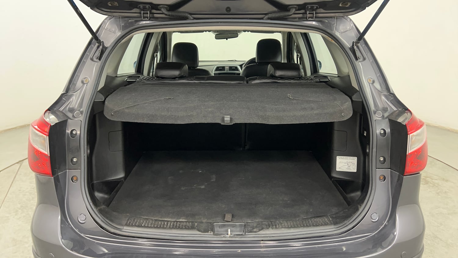 Used 2020 Maruti Suzuki S-Cross Zeta Petrol Manual interior DICKY INSIDE VIEW
