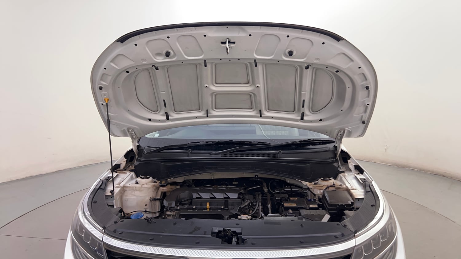 Used 2022 Kia Seltos HTX 1.5 Petrol Manual engine ENGINE & BONNET OPEN FRONT VIEW