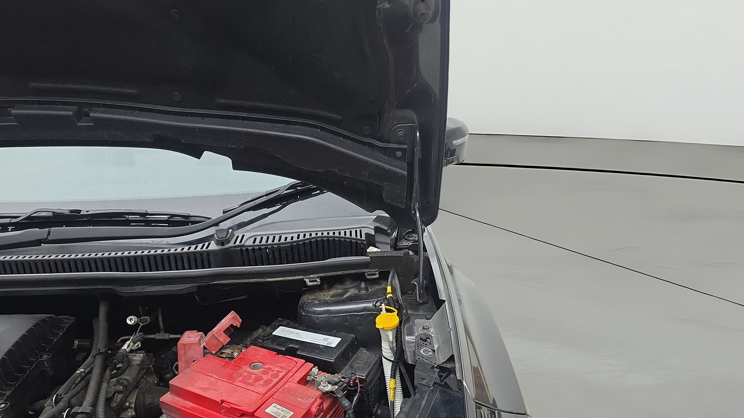 Used 2024 Tata Nexon Creative Plus 1.2 Revotron Petrol 6MT Petrol Manual engine ENGINE LEFT SIDE HINGE & APRON VIEW