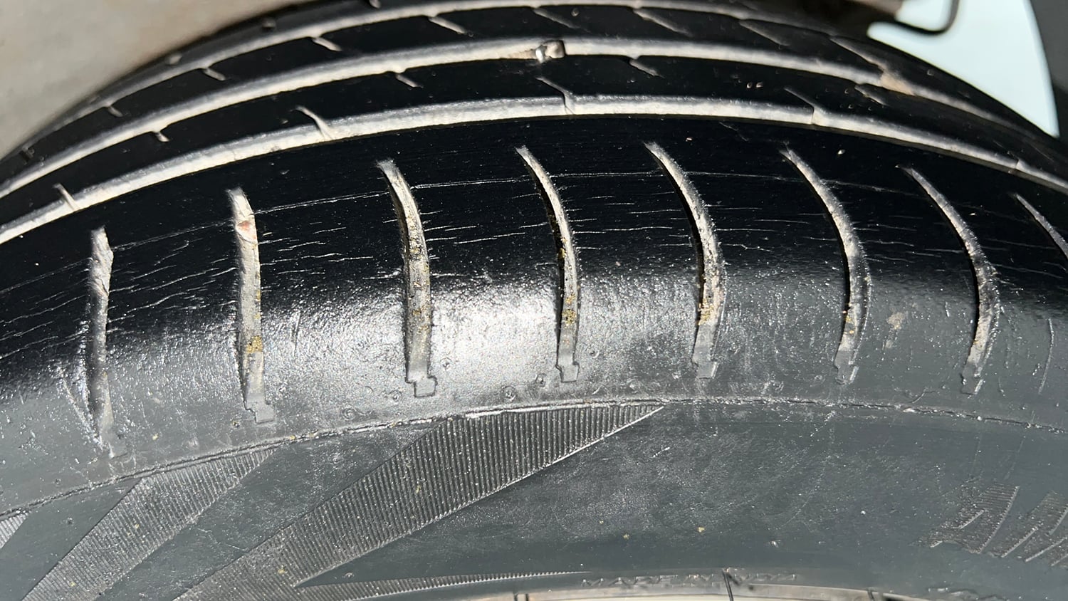 Used 2015 Hyundai Grand i10 Sportz 1.2 Kappa VTVT Petrol Manual tyres LEFT REAR TYRE TREAD VIEW