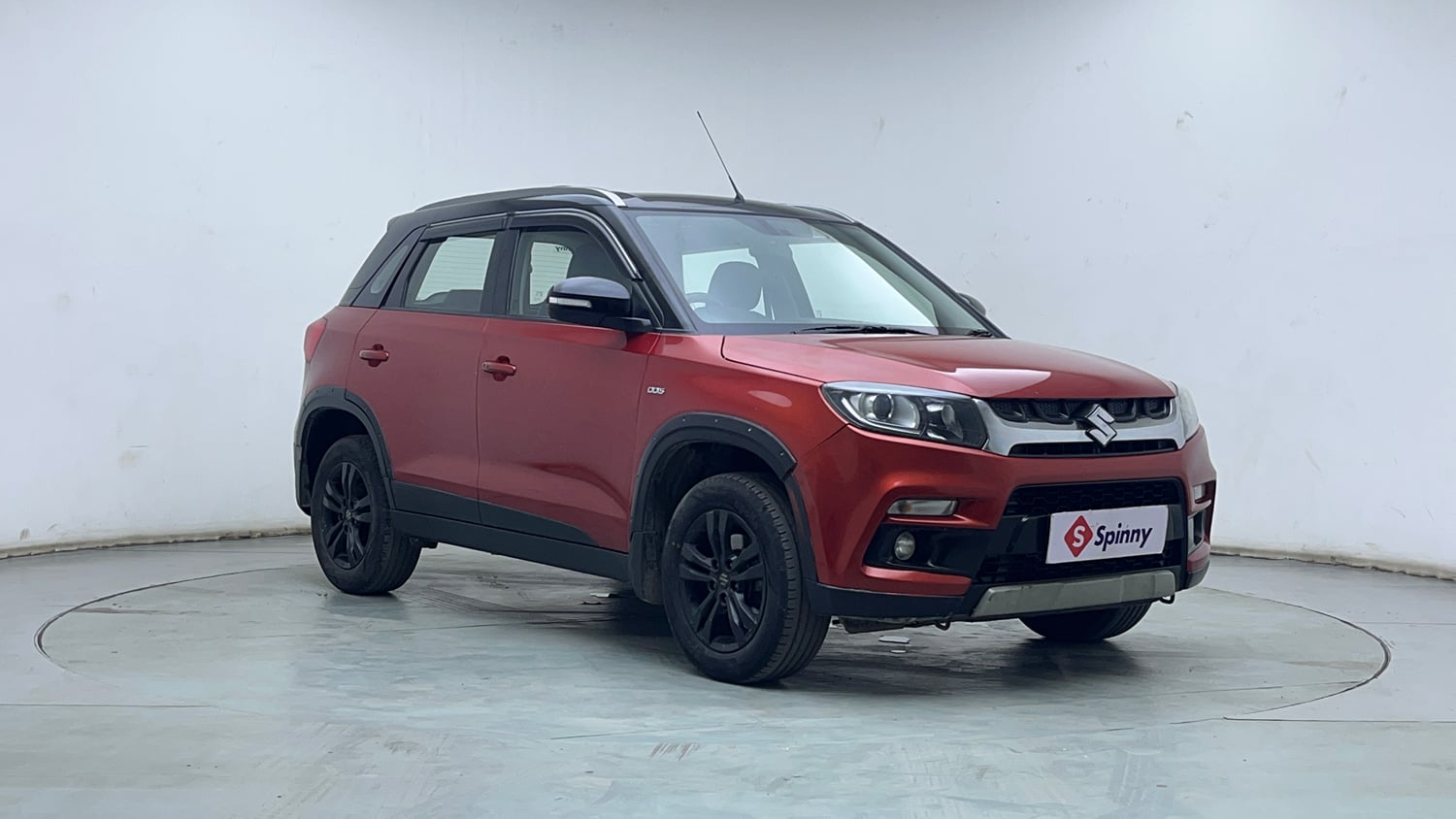 Used 2019 maruti-suzuki Vitara Brezza ZDi Plus Dual Tone AGS Diesel Automatic exterior RIGHT FRONT CORNER VIEW