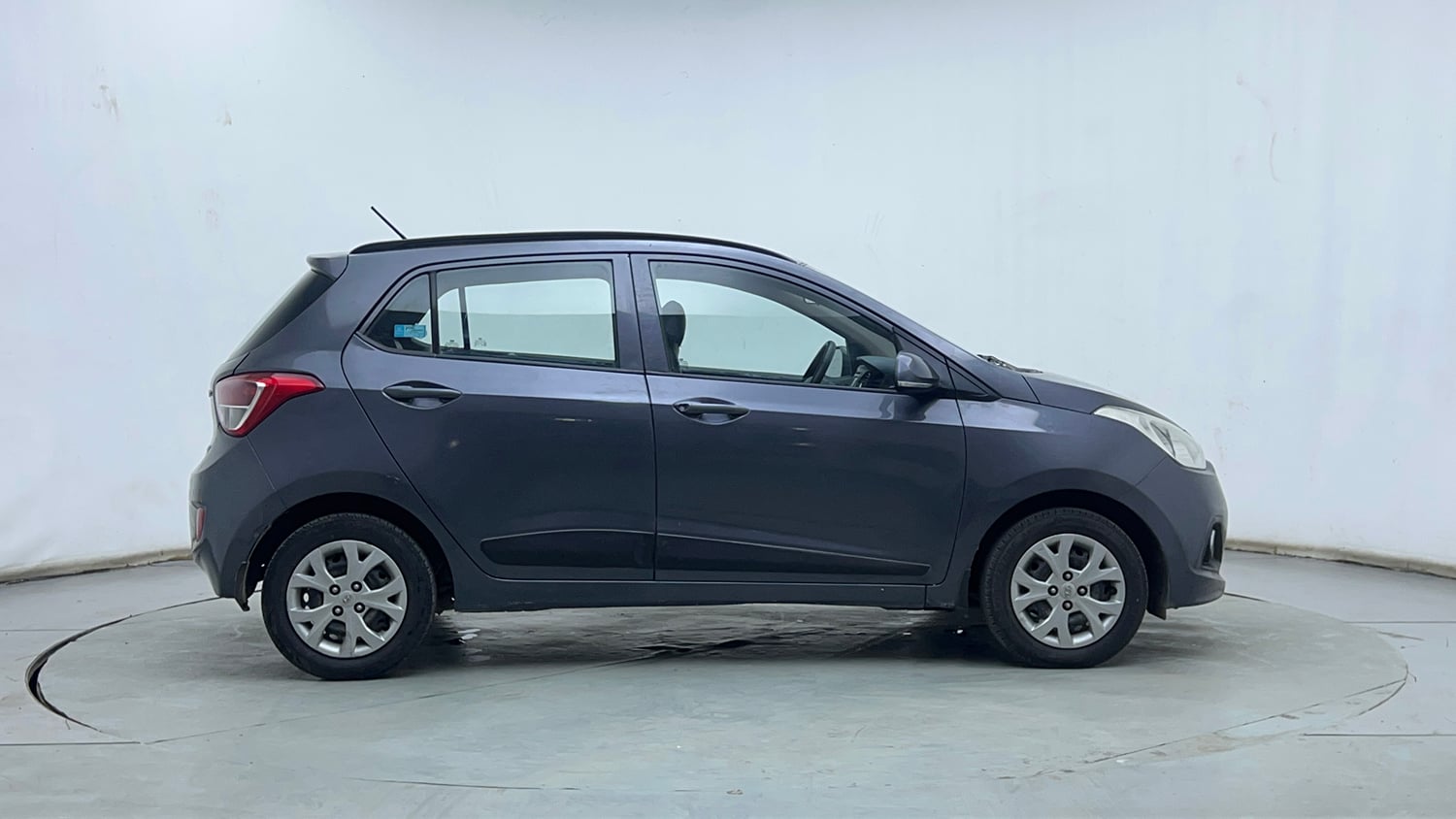 Used 2016 Hyundai Grand i10 Sportz 1.2 Kappa VTVT Petrol Manual exterior RIGHT SIDE VIEW