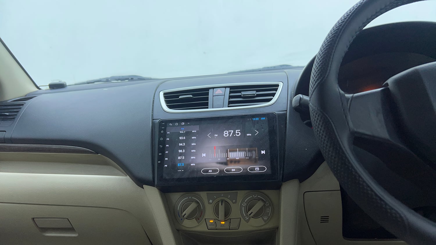 Used 2016 Maruti Suzuki Swift Dzire VXI AT Petrol Automatic top_features Integrated (in-dash) music system