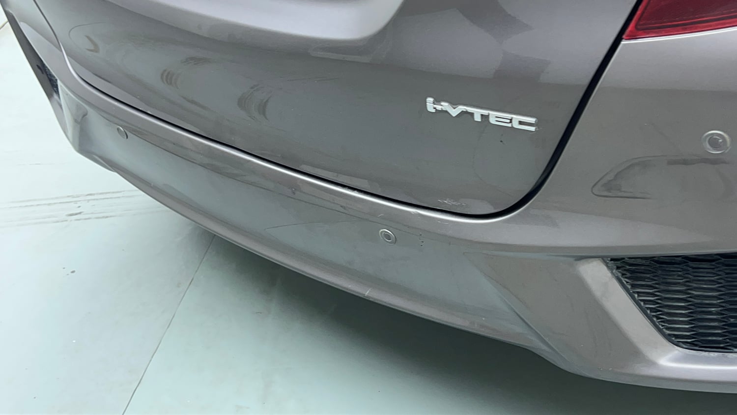 Used 2016 Honda Jazz V AT Petrol Petrol Automatic dents MINOR DENT