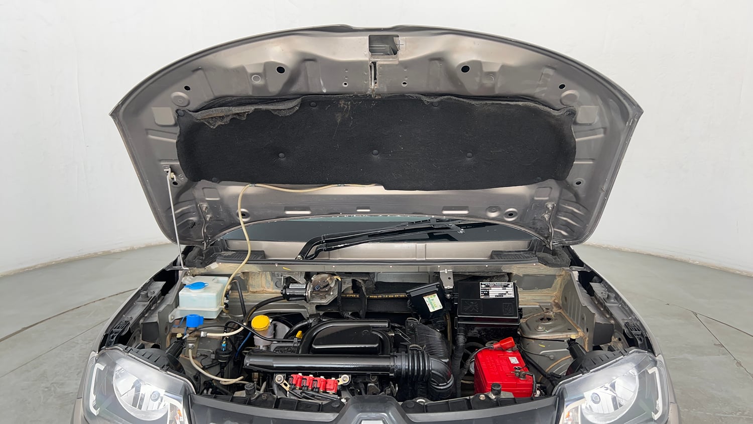 Used 2016 Renault Kwid RXT CNG (Outside Fitted) Cng Manual engine ENGINE & BONNET OPEN FRONT VIEW