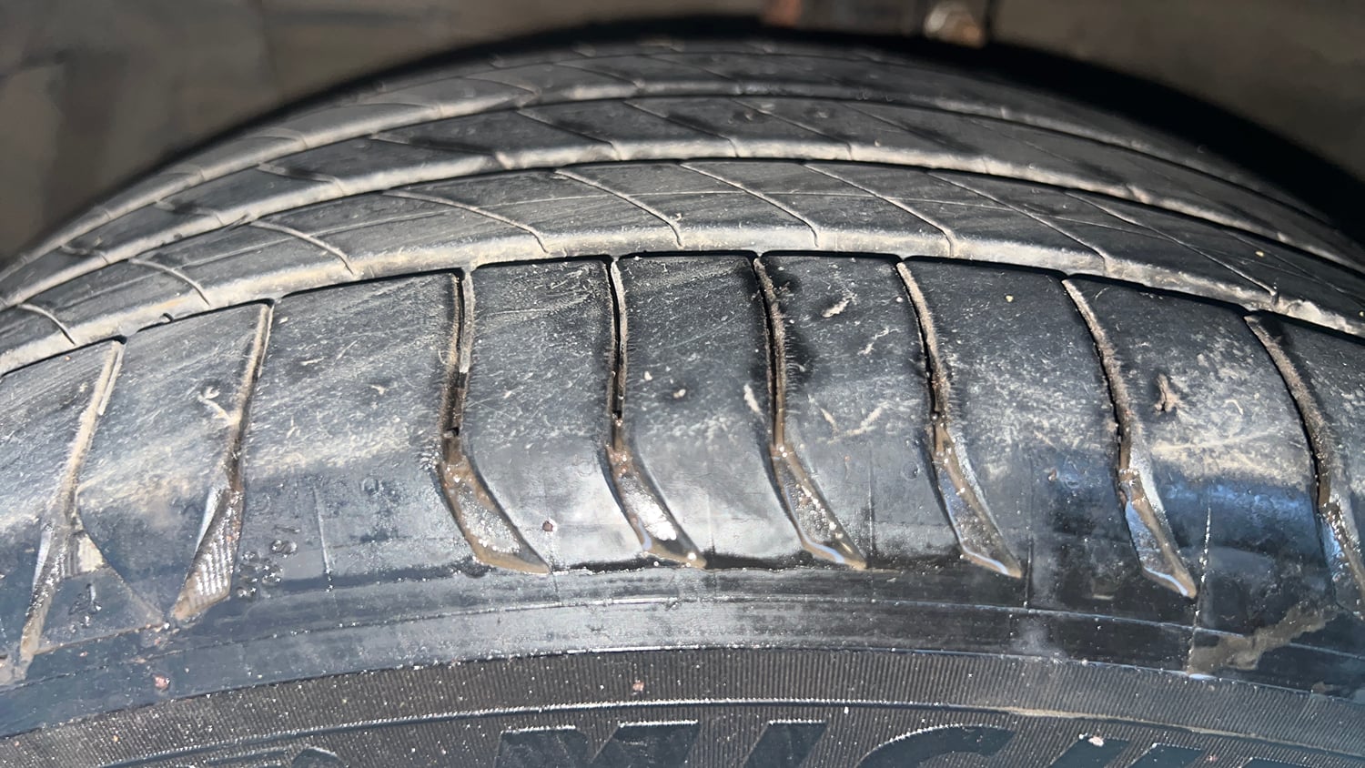Used 2020 Maruti Suzuki Ciaz Alpha 1.5 AT Petrol Automatic tyres LEFT FRONT TYRE TREAD VIEW