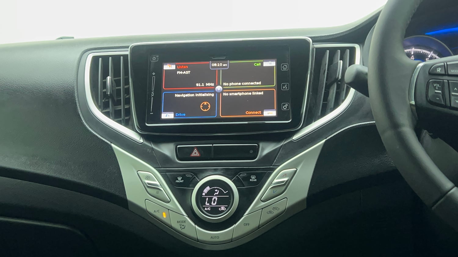 Used 2017 Maruti Suzuki Baleno Alpha 1.2 Petrol Manual top_features Integrated (in-dash) music system