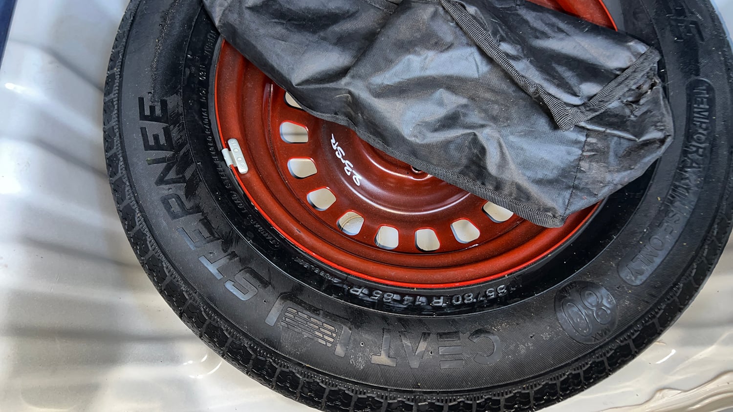 Used 2022 Renault Kiger RXZ Turbo CVT Petrol Automatic tyres SPARE TYRE VIEW