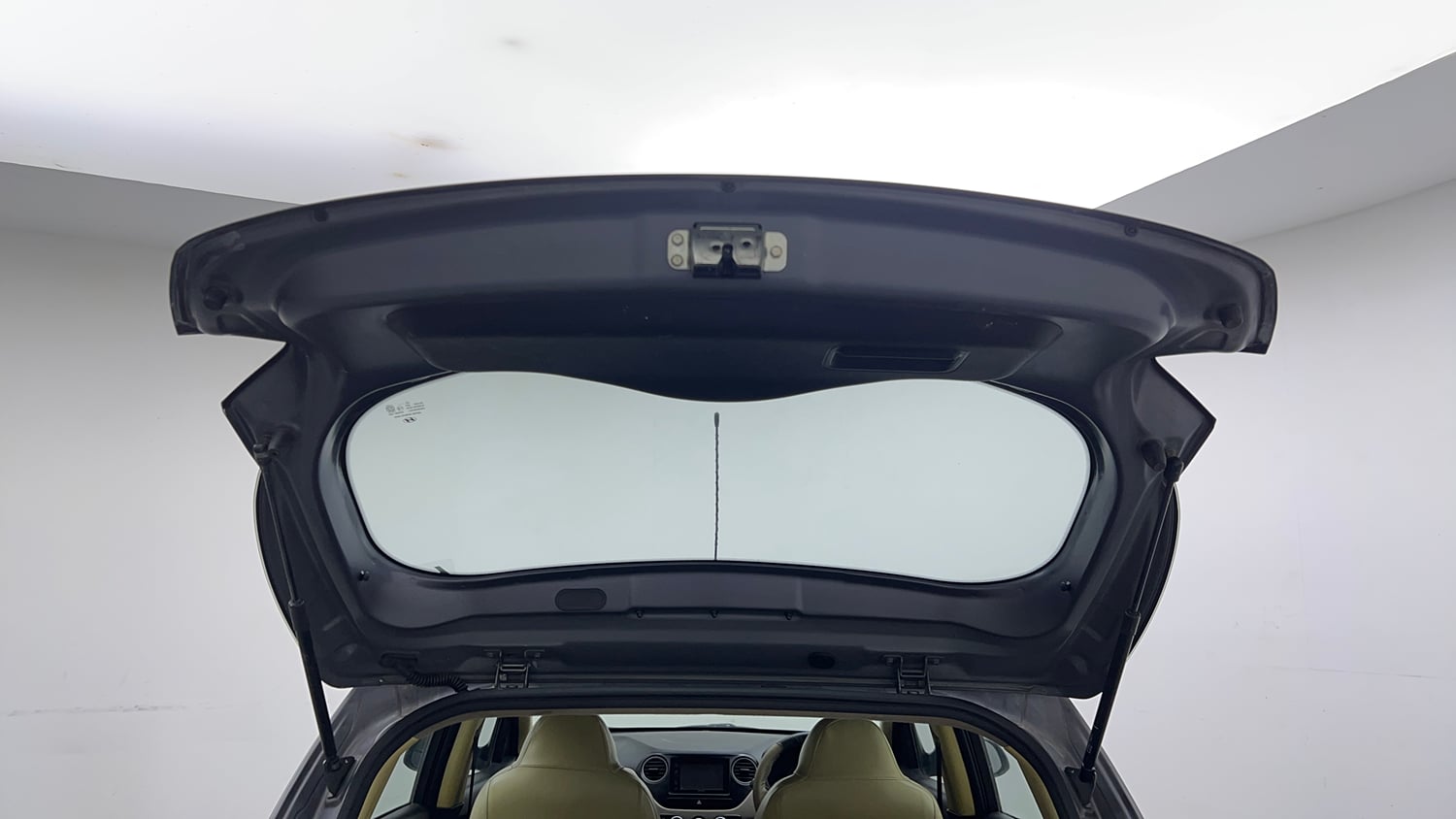 Used 2017 Hyundai Grand i10 Magna 1.2 Kappa VTVT Petrol Manual interior DICKY DOOR OPEN VIEW