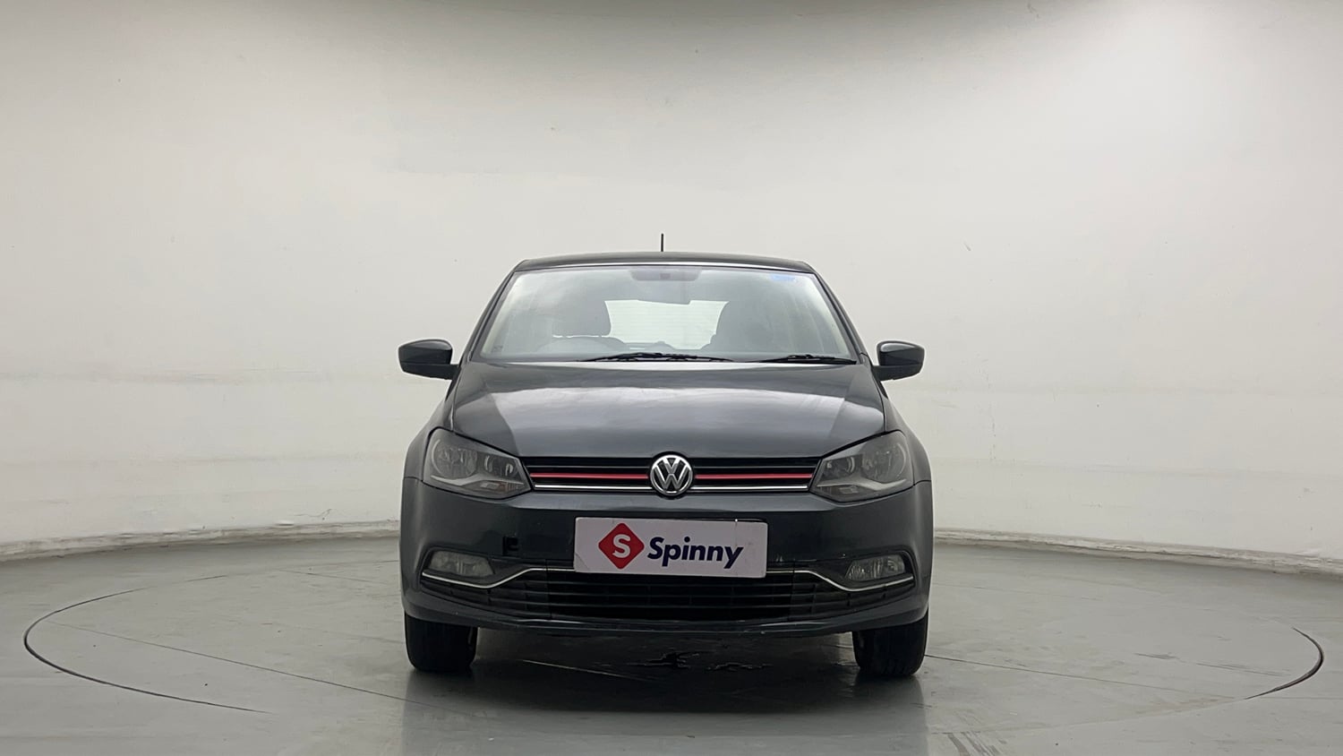 Used 2015 Volkswagen Polo Highline1.2L (P) Petrol Manual exterior FRONT VIEW