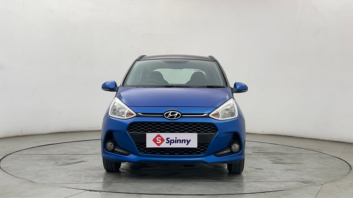 Used 2018 Hyundai Grand i10 Sportz 1.2 Kappa VTVT Dual Tone Petrol Manual exterior FRONT VIEW