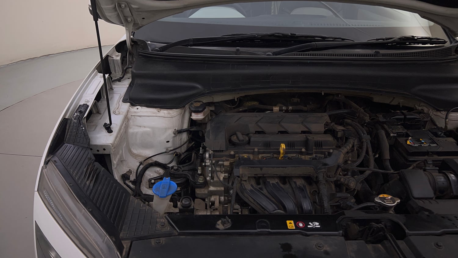 Used 2023 Hyundai Creta SX 1.5 Petrol Petrol Manual engine ENGINE RIGHT SIDE HINGE & APRON VIEW