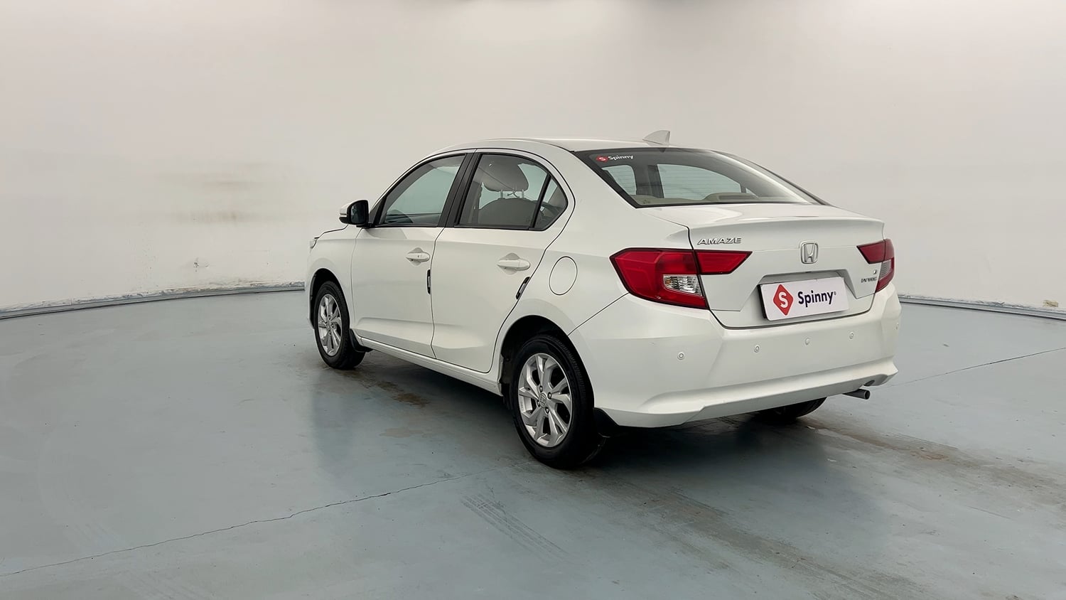 Used 2021 Honda Amaze 1.2 V MT Petrol Petrol Manual exterior LEFT REAR CORNER VIEW