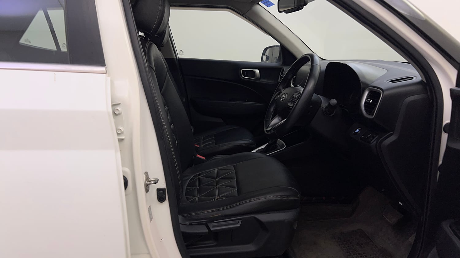 Used 2019 Hyundai Venue SX Plus 1.0 Turbo DCT Petrol Automatic interior RIGHT SIDE FRONT DOOR CABIN VIEW