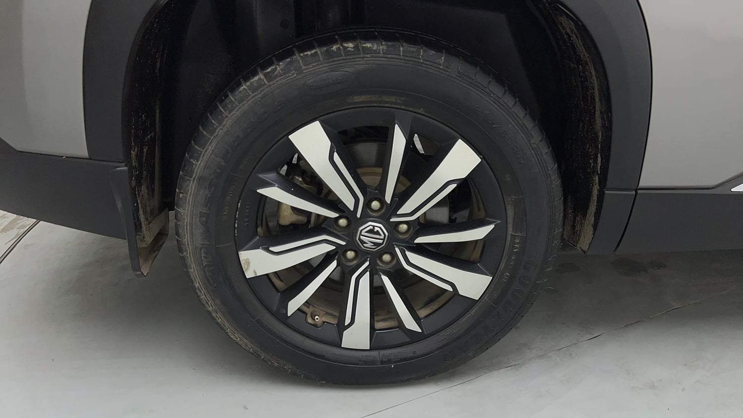 Used 2019 MG Motors Hector Sharp 1.5 DCT Petrol Petrol Automatic tyres RIGHT REAR TYRE RIM VIEW