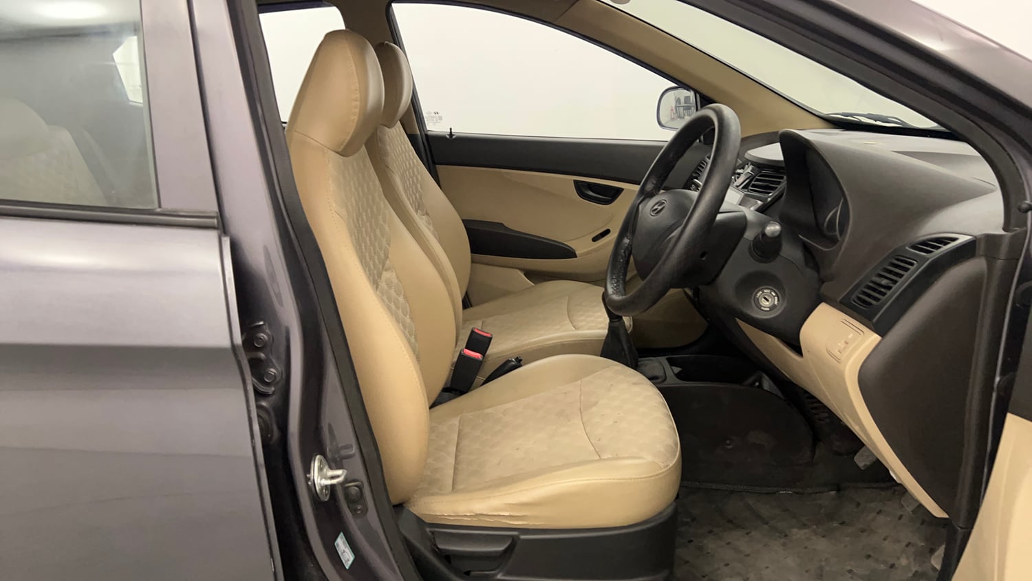 Used 2017 Hyundai Eon Magna + Petrol Manual interior RIGHT SIDE FRONT DOOR CABIN VIEW