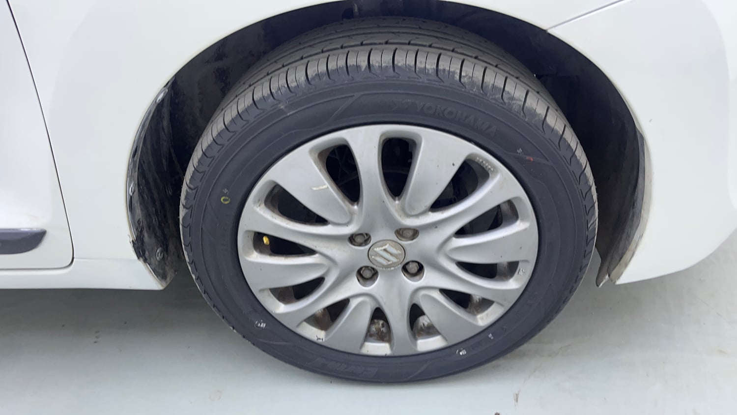 Used 2018 Maruti Suzuki Baleno Alpha 1.2 AT Petrol Automatic tyres RIGHT FRONT TYRE RIM VIEW