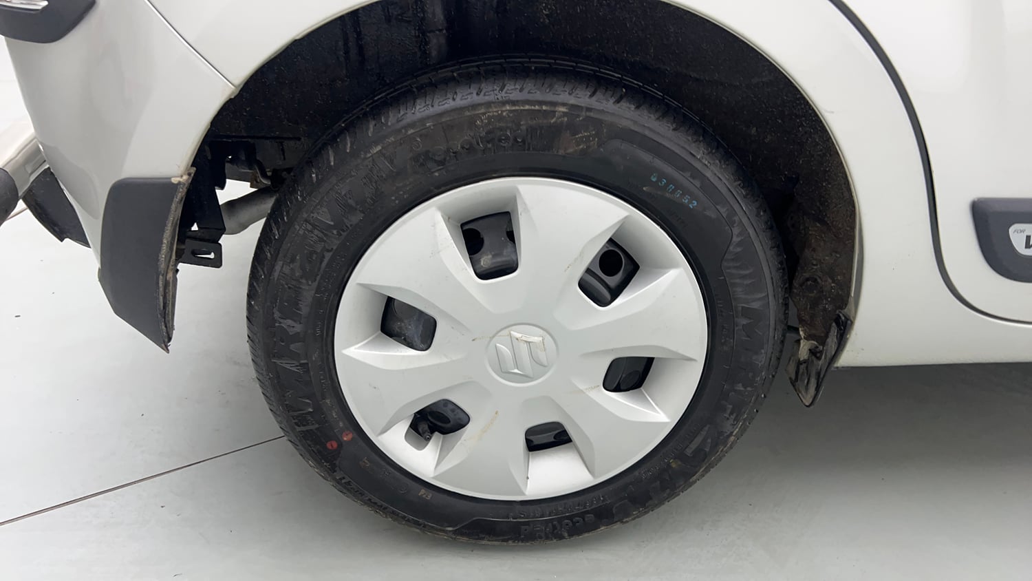 Used 2025 Maruti Suzuki Wagon R VXI 1.0 Petrol Manual tyres RIGHT REAR TYRE RIM VIEW