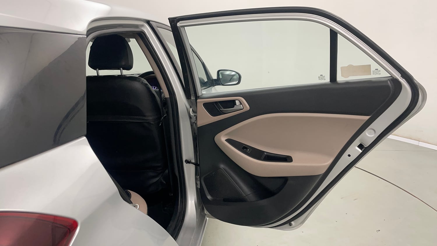 Used 2018 Hyundai Elite i20 Asta 1.2 Petrol Manual interior RIGHT REAR DOOR OPEN VIEW