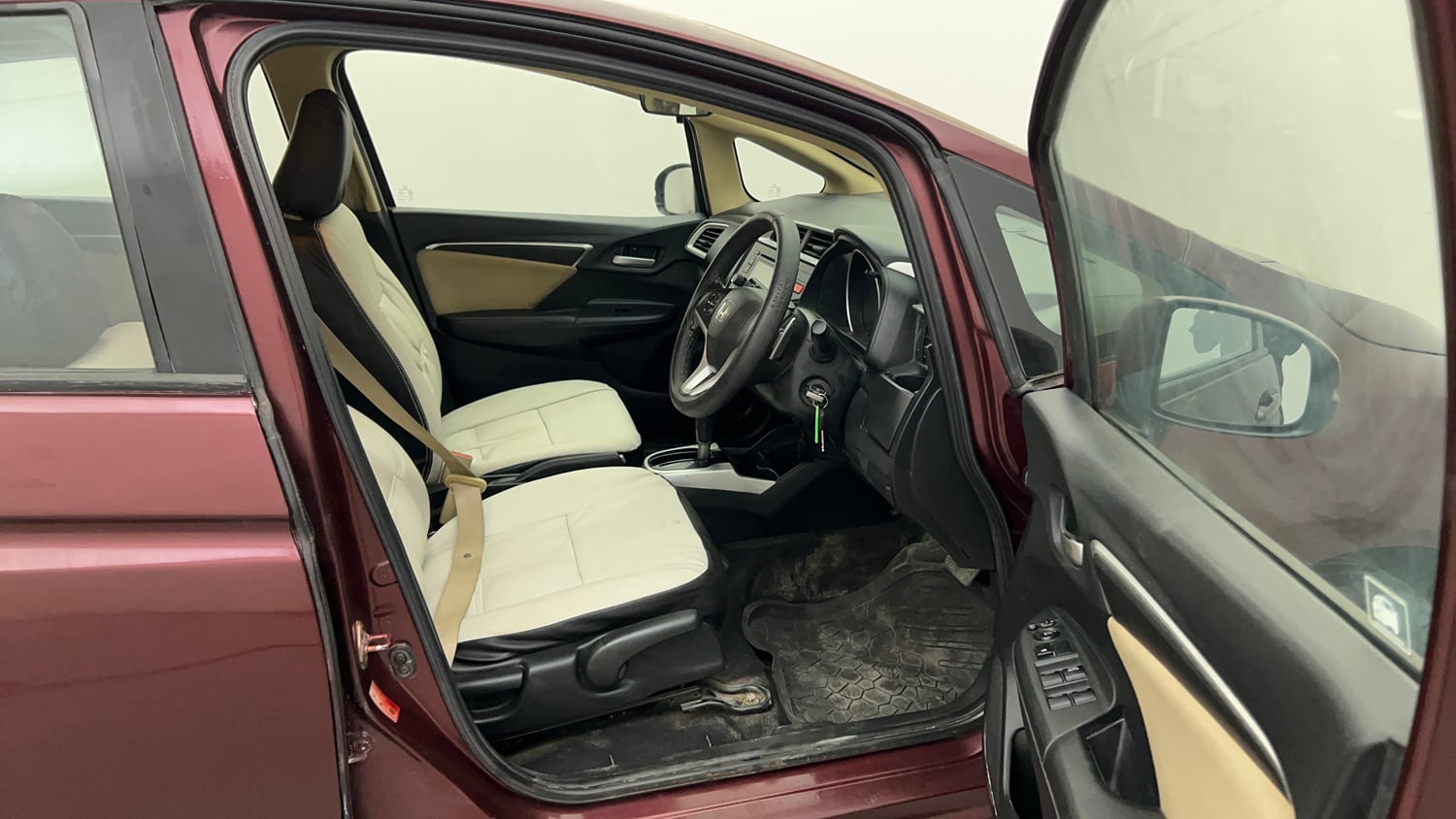 Used 2015 Honda Jazz V AT Petrol Petrol Automatic interior RIGHT SIDE FRONT DOOR CABIN VIEW