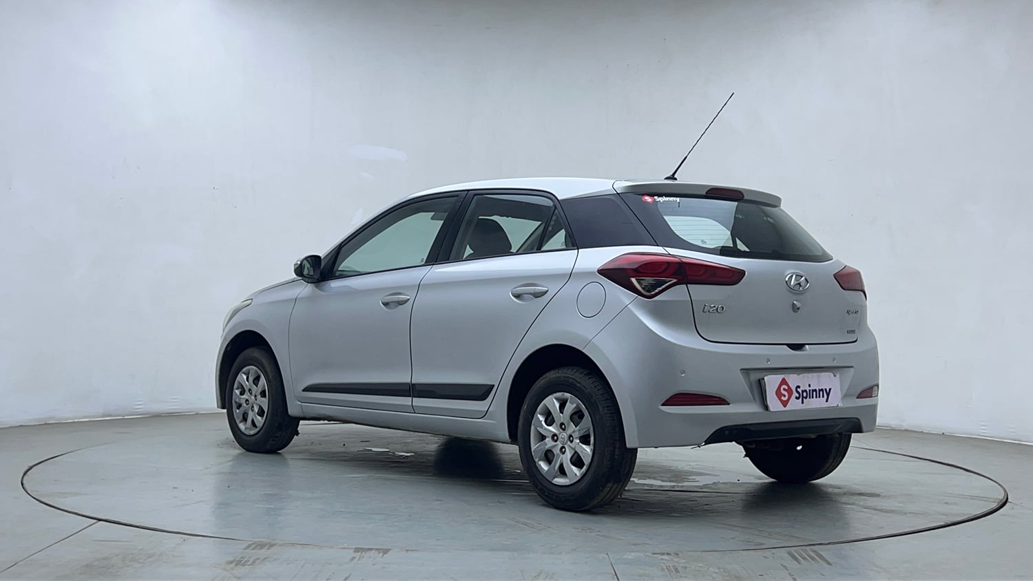 Used 2015 Hyundai Elite i20 Sportz 1.2 Petrol Manual exterior LEFT REAR CORNER VIEW