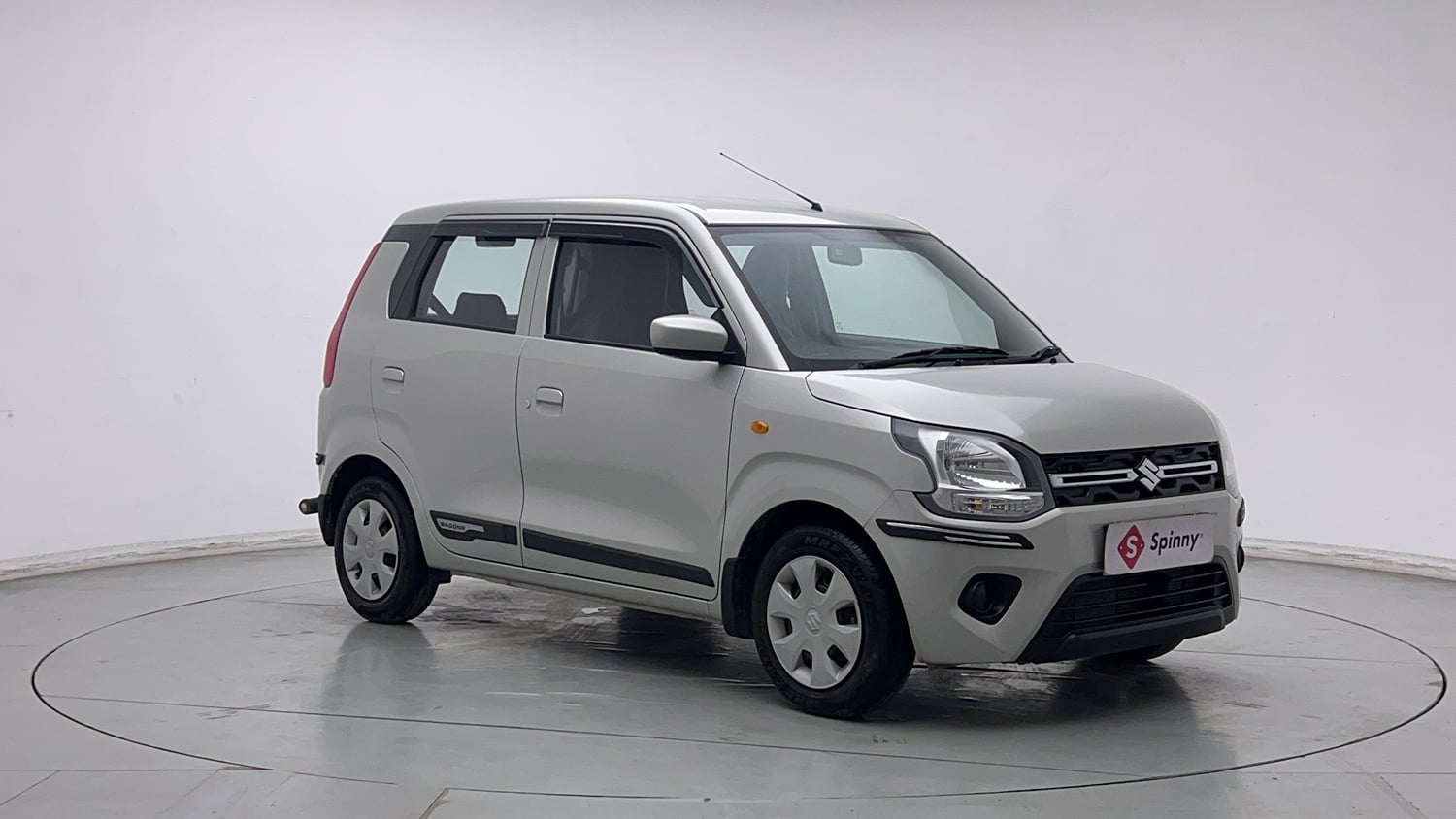 Used 2025 Maruti Suzuki Wagon R VXI 1.0 Petrol Manual exterior RIGHT FRONT CORNER VIEW