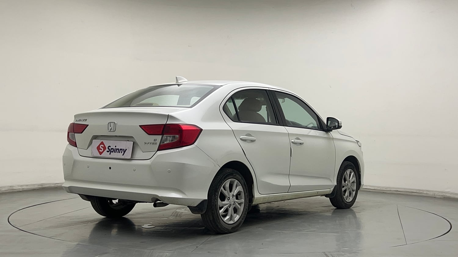 Used 2019 Honda Amaze 1.2 V MT Petrol Petrol Manual exterior RIGHT REAR CORNER VIEW