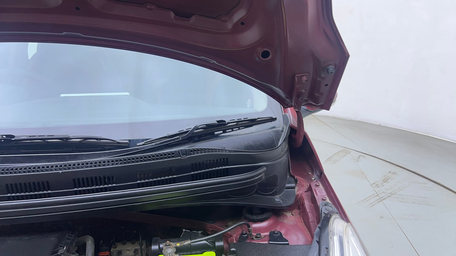 Used 2016 Hyundai Grand i10 Asta AT 1.2 Kappa VTVT Petrol Automatic engine ENGINE LEFT SIDE HINGE & APRON VIEW