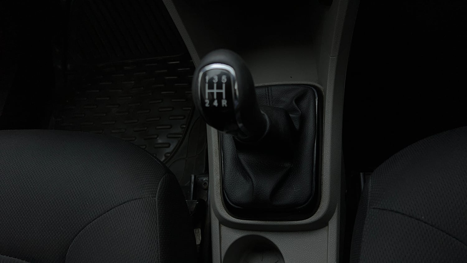 Used 2018 Tata Tiago Revotron XZ Petrol Manual interior GEAR  KNOB VIEW