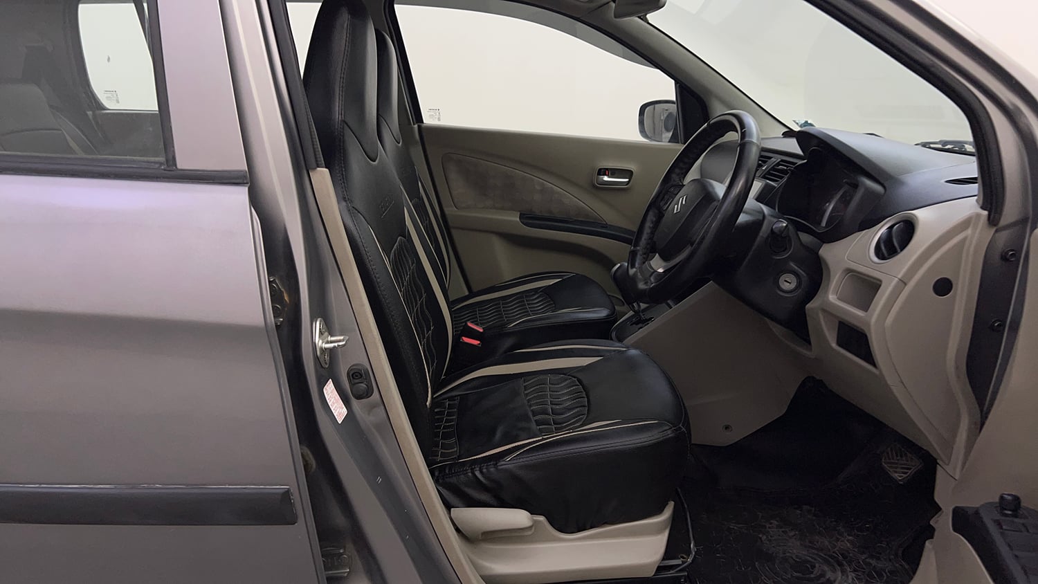 Used 2017 Maruti Suzuki Celerio ZXI (O) AMT Petrol Automatic interior RIGHT SIDE FRONT DOOR CABIN VIEW