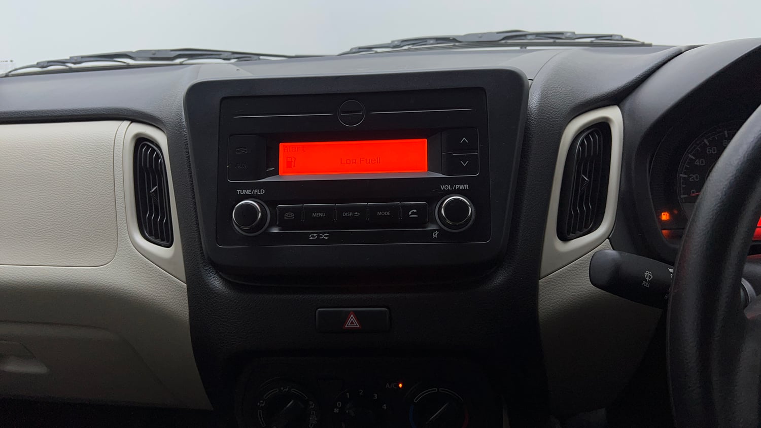 Used 2024 Maruti Suzuki Wagon R VXI 1.0 CNG Cng Manual top_features Integrated (in-dash) music system